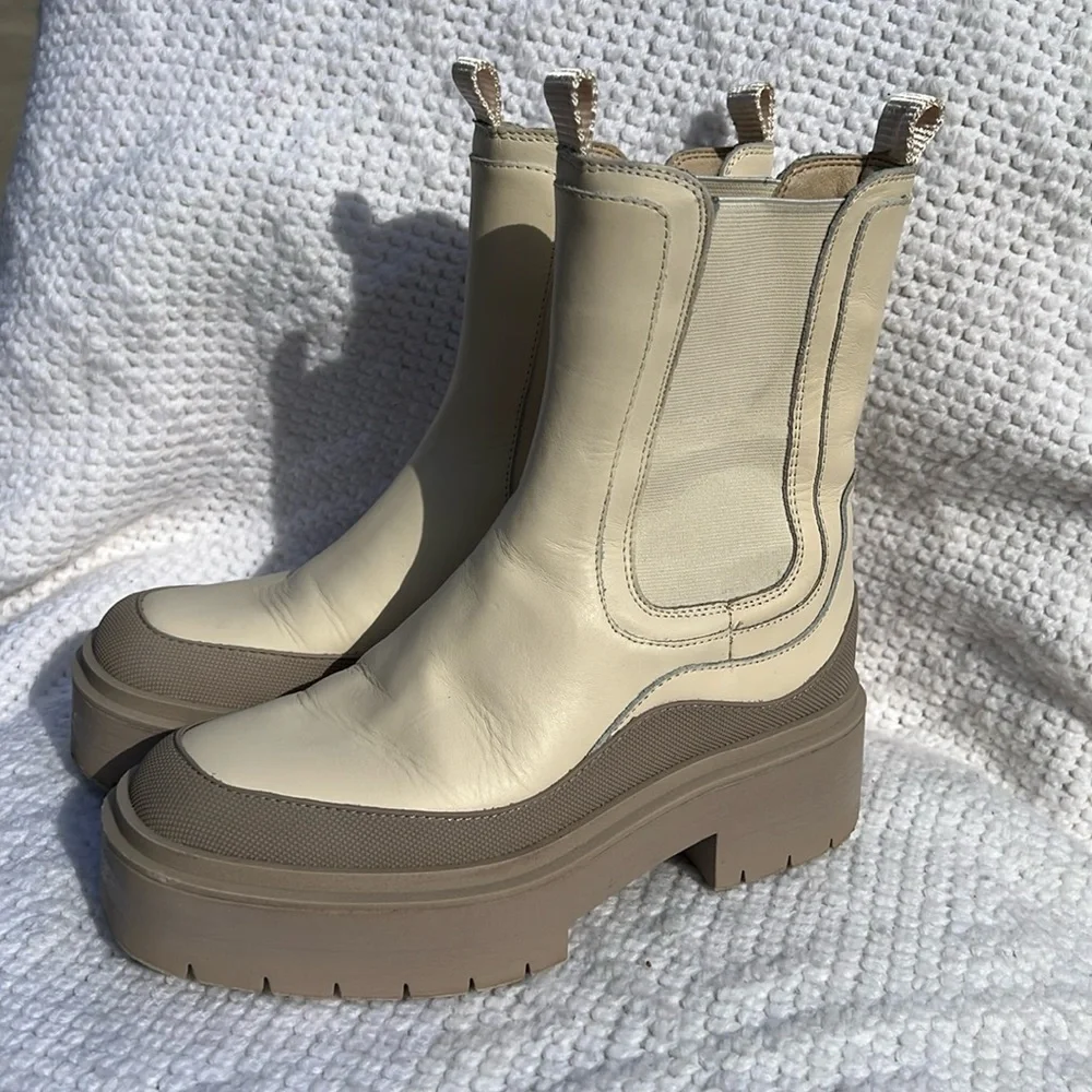 Sam Edelman Women's Ivory Round Toe Pull On Lulia Chelsea Boots Size US 6 - Picture 1 of 9